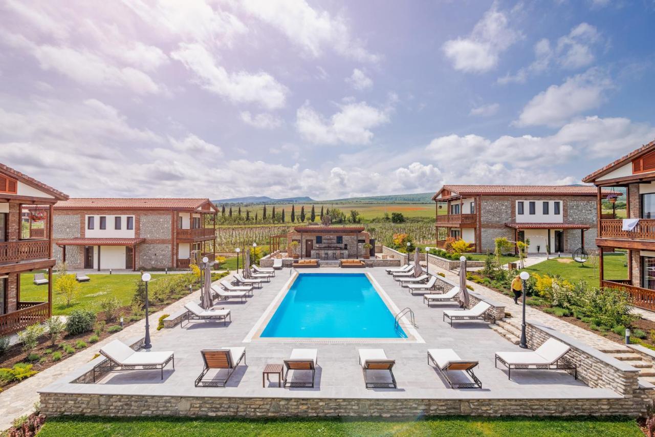 Chateau Mosmieri Hotel & Winery เทลาวี ภายนอก รูปภาพ
