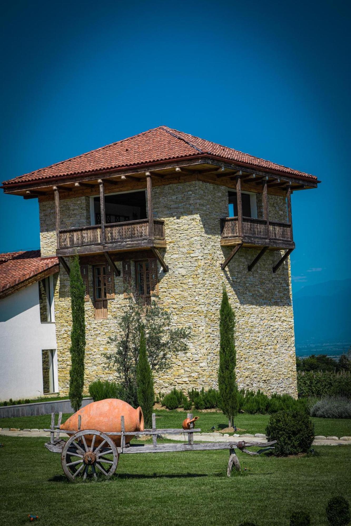 Chateau Mosmieri Hotel & Winery เทลาวี ภายนอก รูปภาพ