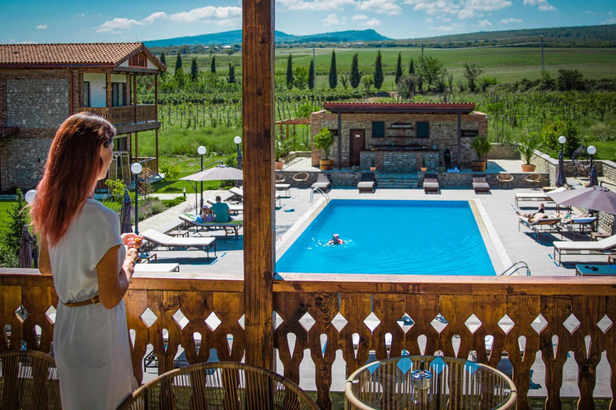 Chateau Mosmieri Hotel & Winery เทลาวี ภายนอก รูปภาพ