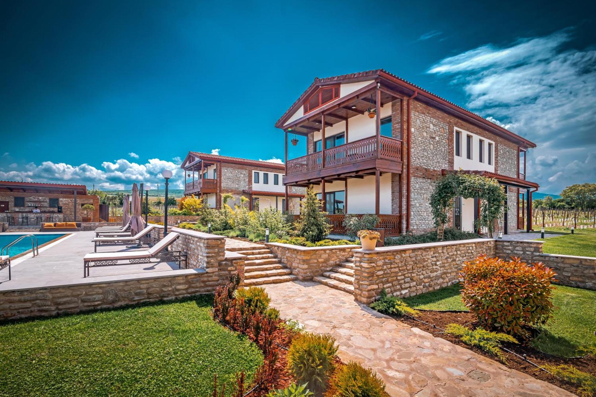 Chateau Mosmieri Hotel & Winery เทลาวี ภายนอก รูปภาพ
