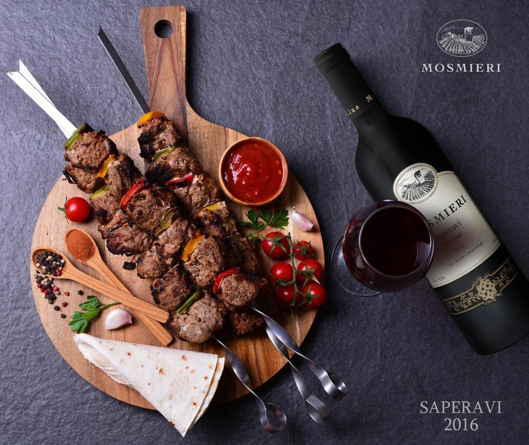 Chateau Mosmieri Hotel & Winery เทลาวี ภายนอก รูปภาพ