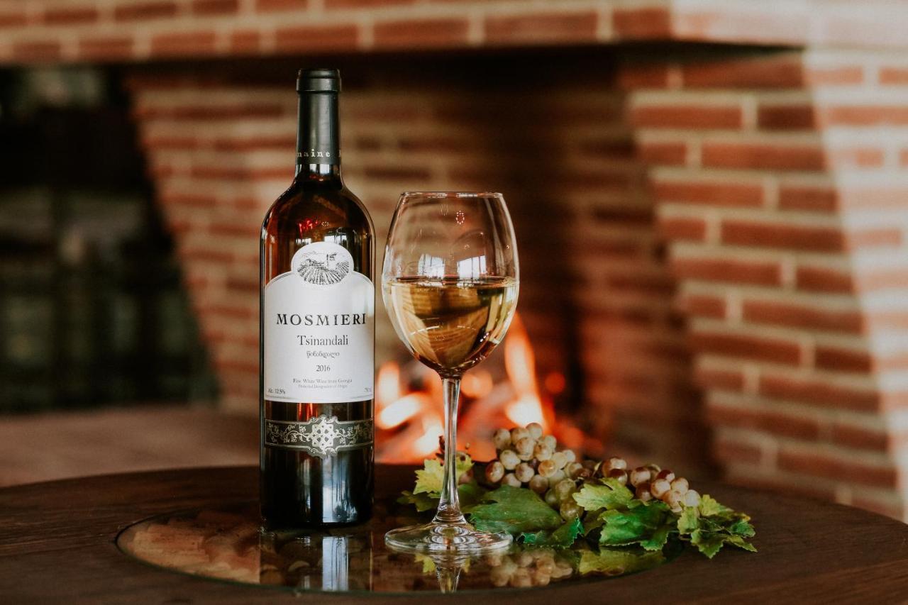 Chateau Mosmieri Hotel & Winery เทลาวี ภายนอก รูปภาพ